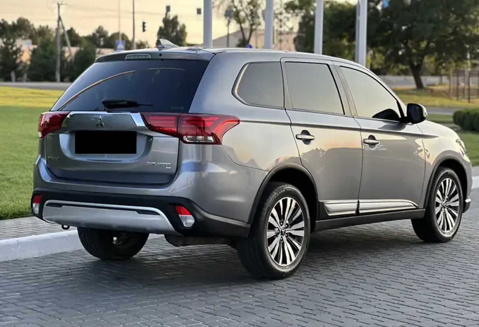 Mitsubishi Outlander SE 2019