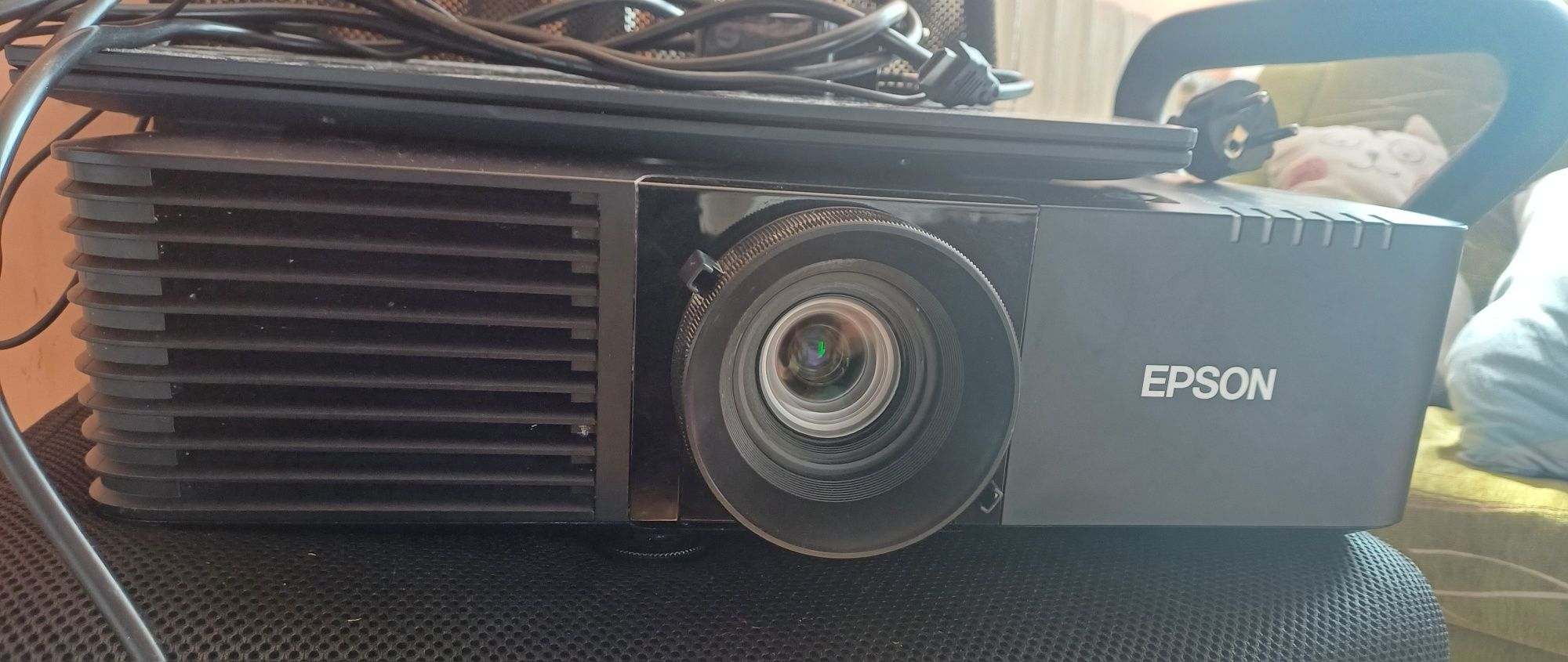 Projektor EPSON EB-L735U