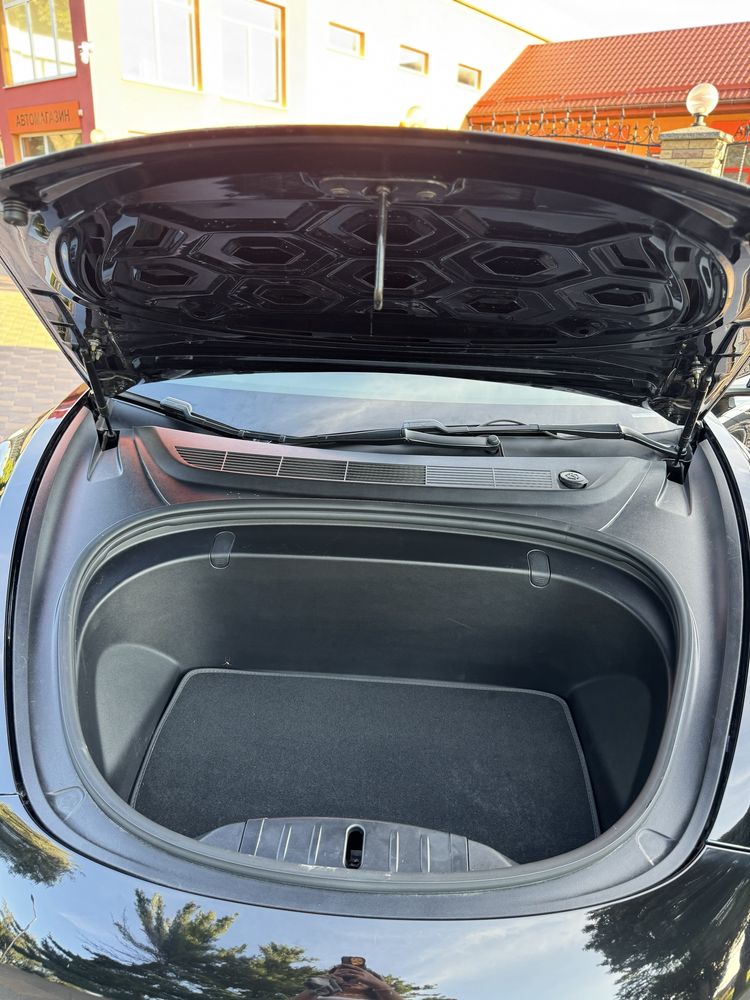 Tesla model 3 Dual motor