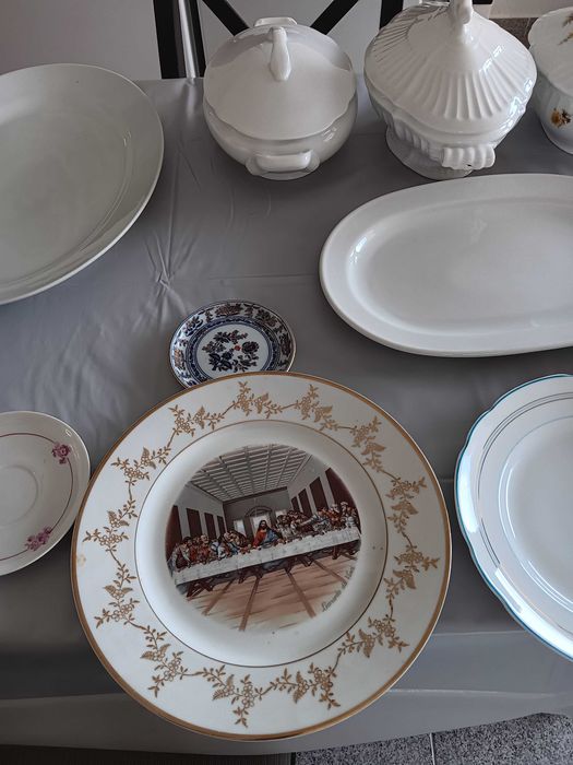 Conjunto Vista Alegre, Pratos, Travessas e Terrinas diversas