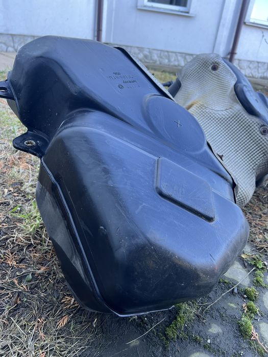 Бак паливний бак тігуан VW Tiguan 1 тигуан
