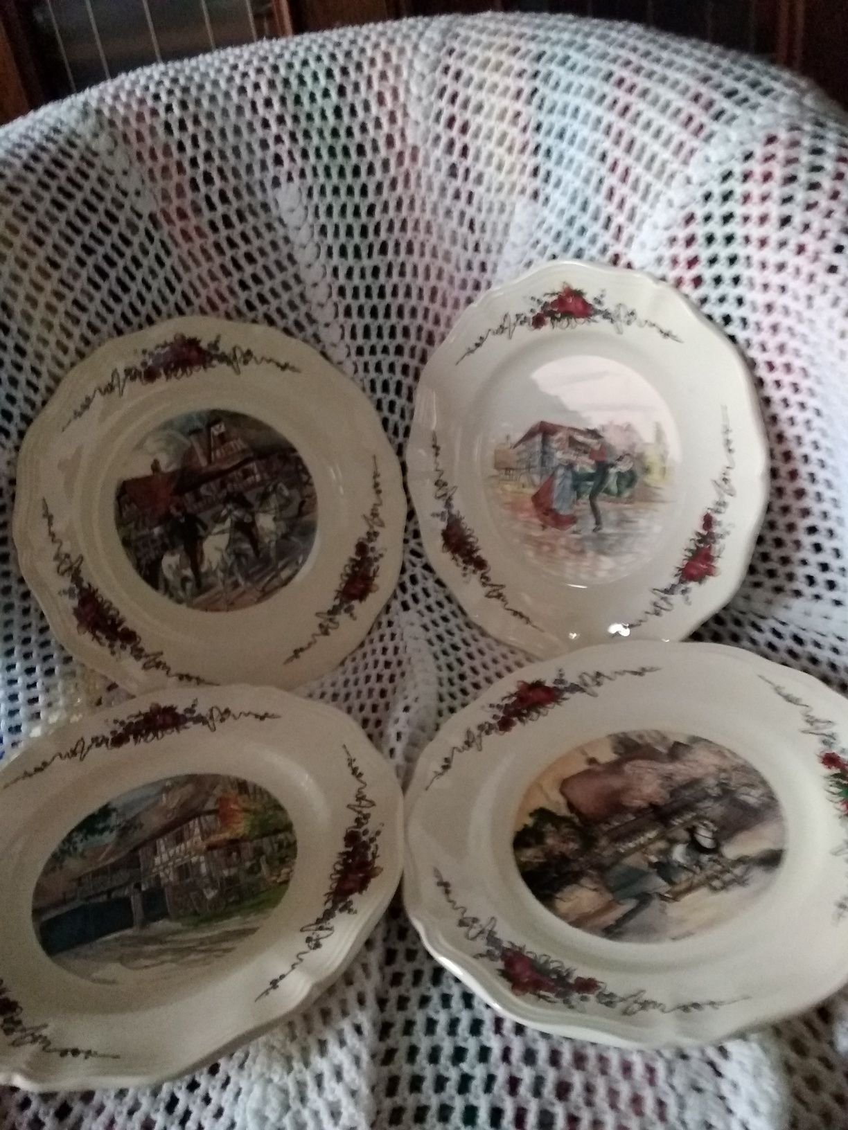 Talerze obiadowe porcelana Francja kpl 4 szt