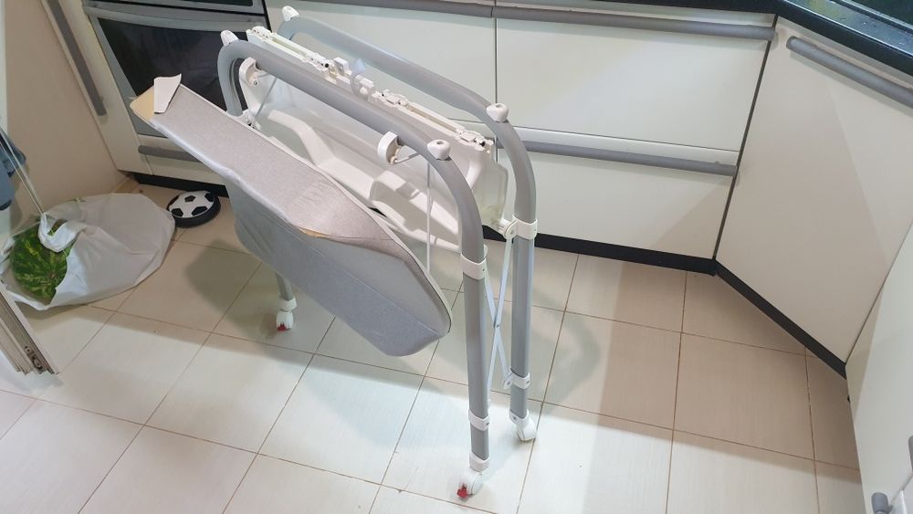 Продам пеленальний столик з ванночкою CAM CAMBIO