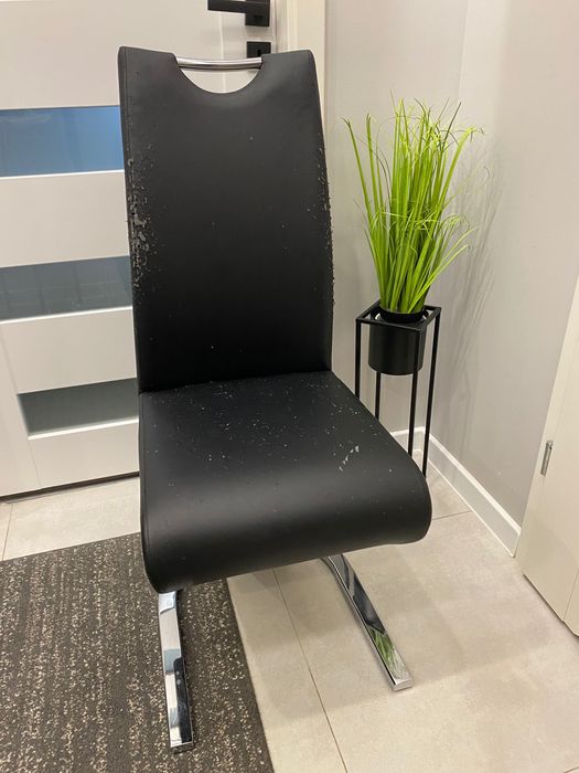 Stół z krzesłami biało czarny kpl .