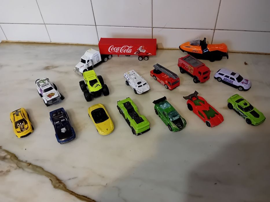 Conjunto de Carrinhos Hotwheels/Outros