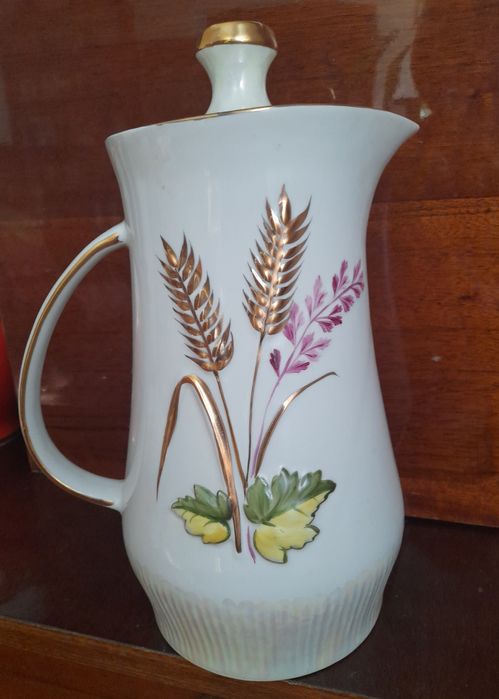 Наборы посуды из фарфора