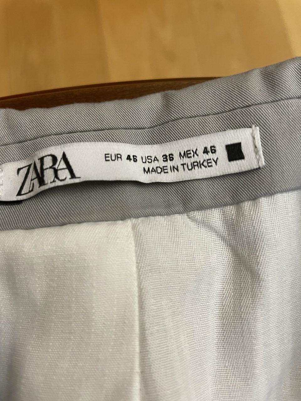Костюм мужской Zara.