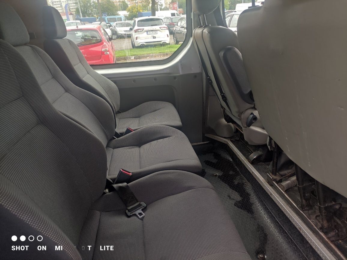 Renault Trafic 6 osobowy 2.0 diesel klima