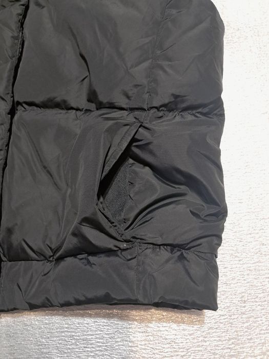 Жіноча пухова жилетка, безрукавка GAP