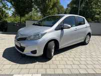 Toyota Yaris polski salon