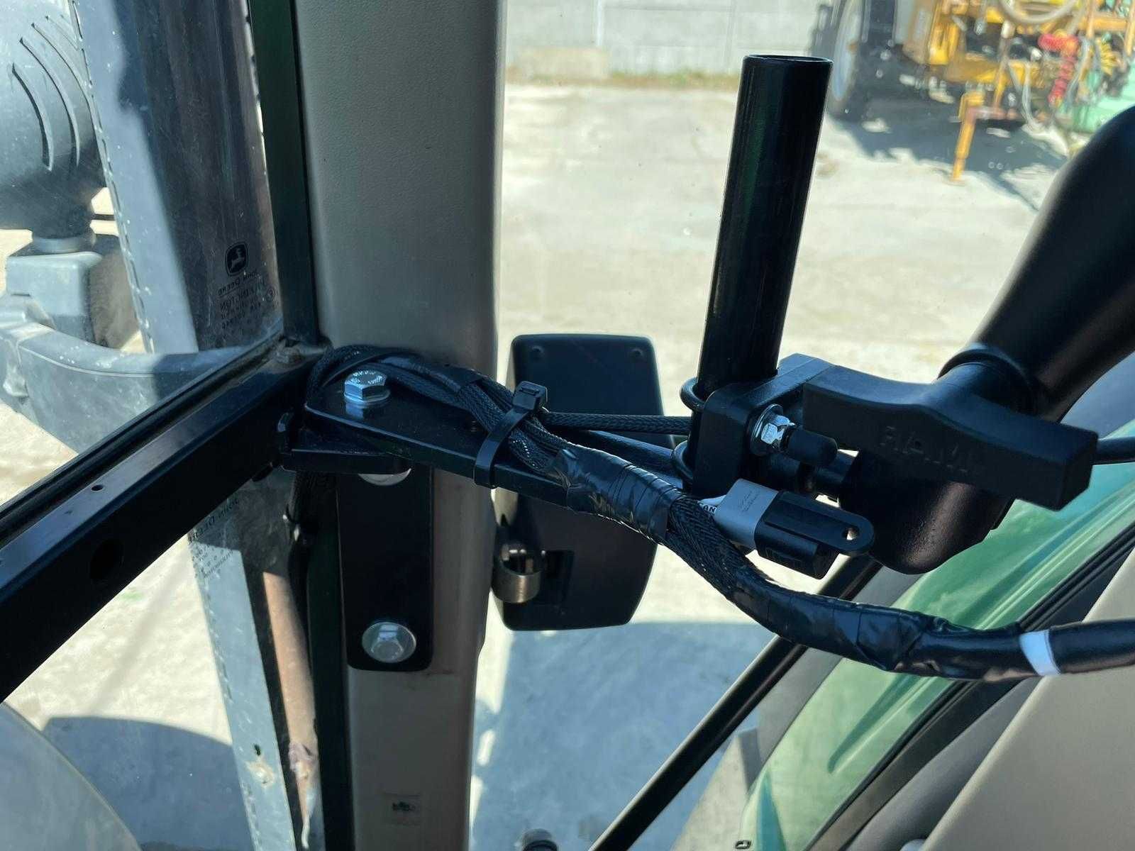 JOHN DEERE SOLIDNY UCHWYT- dla monitorów maszyn i nawigacji rolniczych