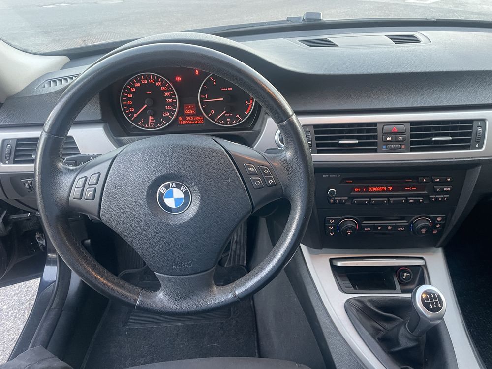 BMW 320d com 167 mil km