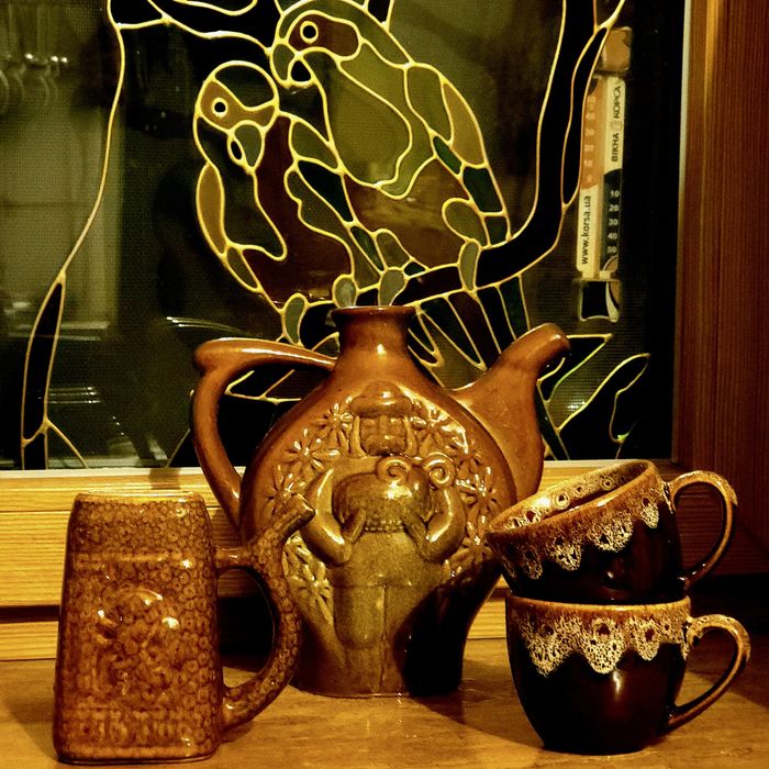 керамический кувшин