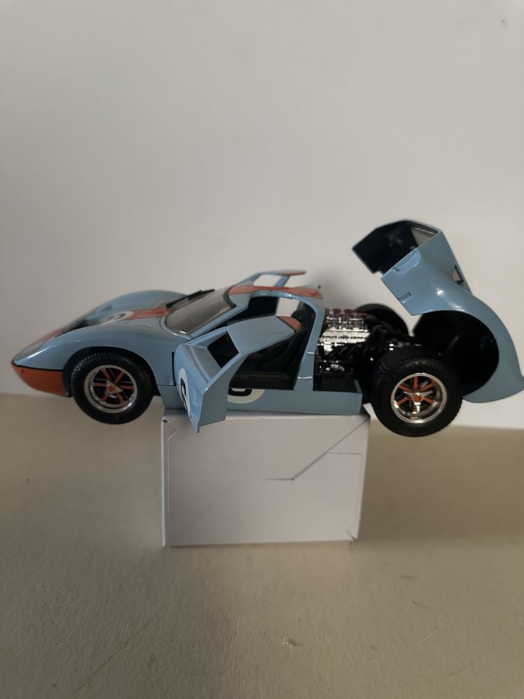 Ford GT 40 escala 1:18