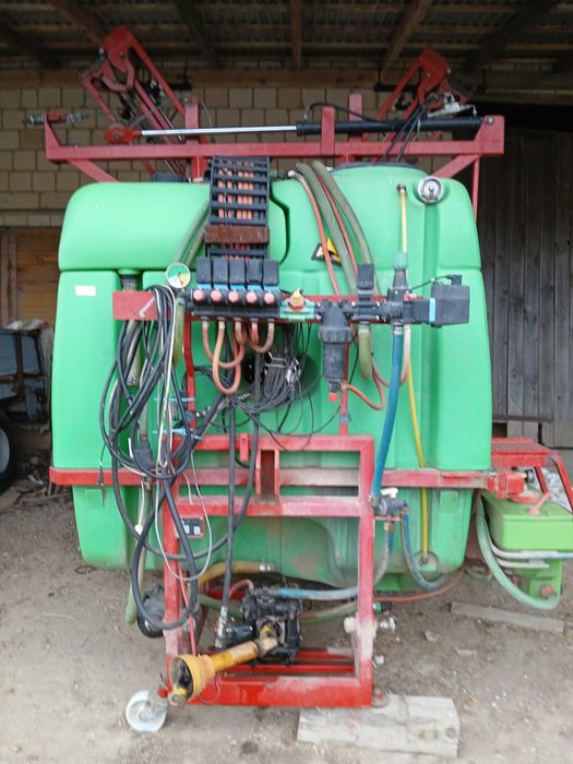 Opryskiwacz zawieszany Krukowiak Heros 1200l