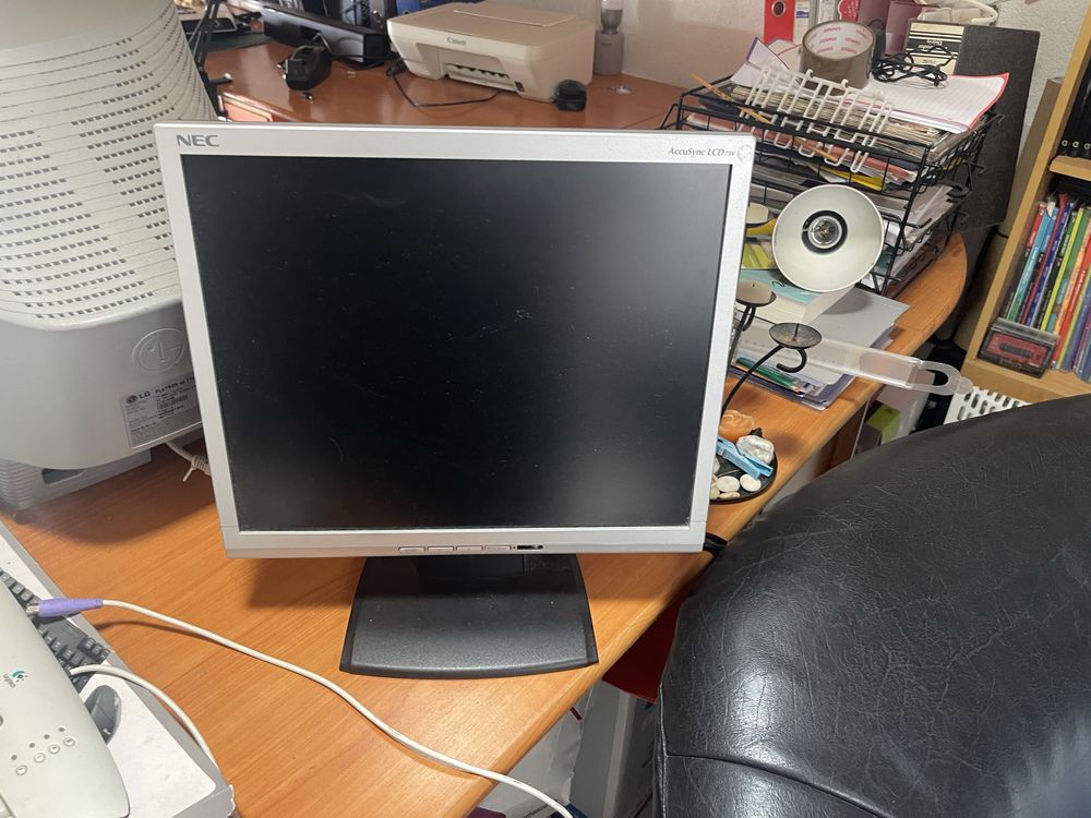 Monitor antigo em bom estado