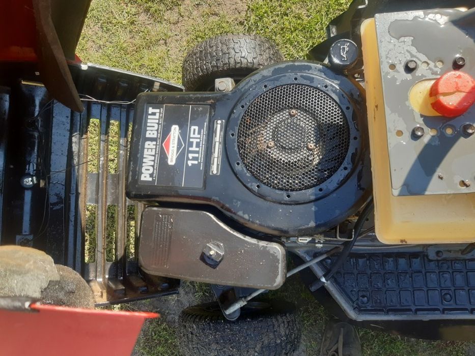 Traktorek kosiarka  briggs 11 hp boczny wyrzut