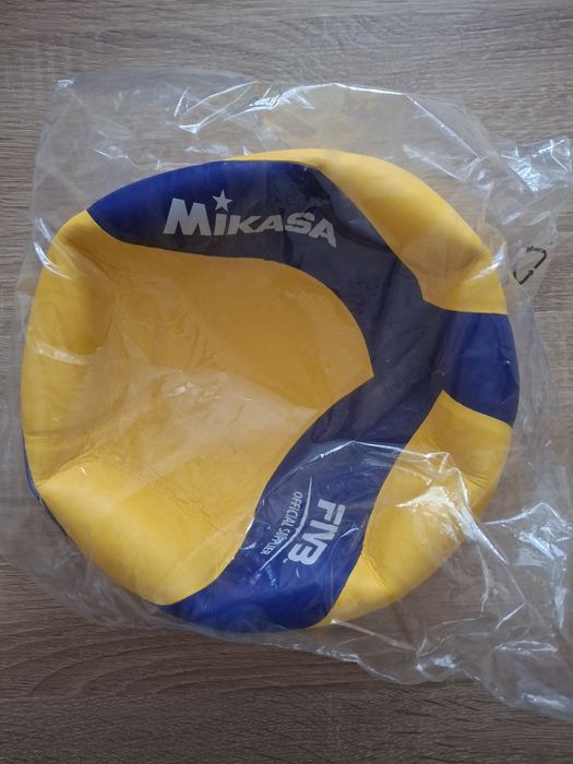 Piłka Mikasa V330W do siatkówki