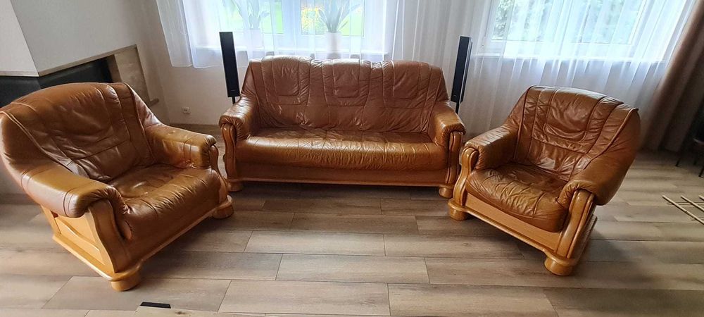 Skórzany komplet wypoczynkowy - sofa i dwa fotele