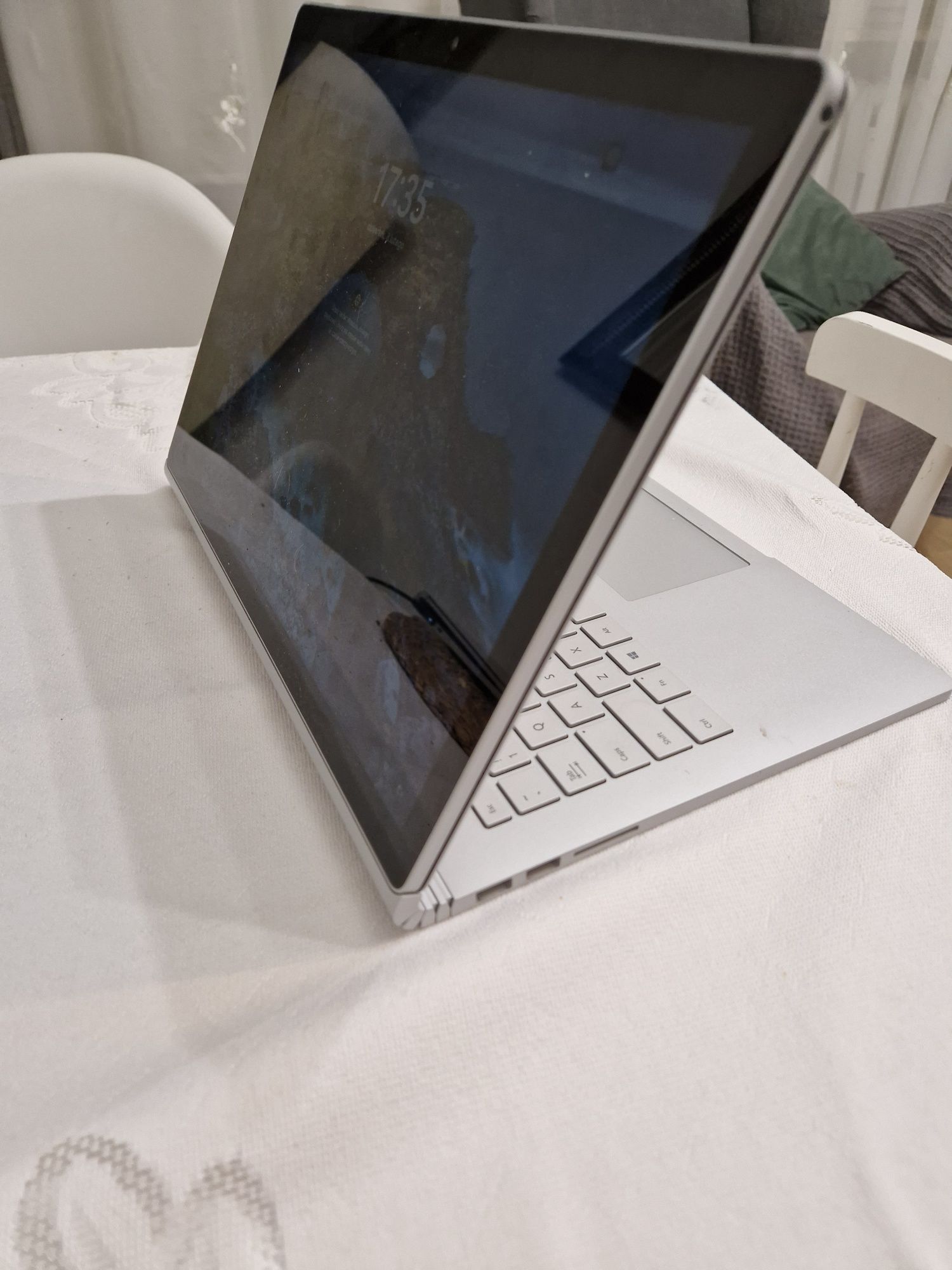 Microsoft Surface book 2, 13"  8Gb. Ssd 256gb /tablet