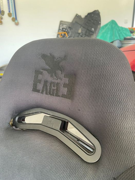 2 Bakets Eagle Rebativeis