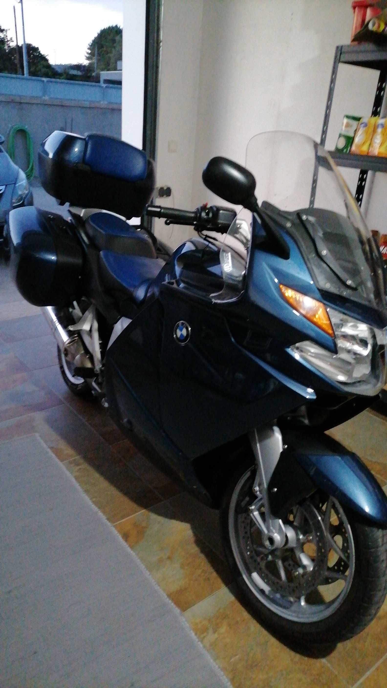 Bmw k1200gt ano 2006 está em bom estado