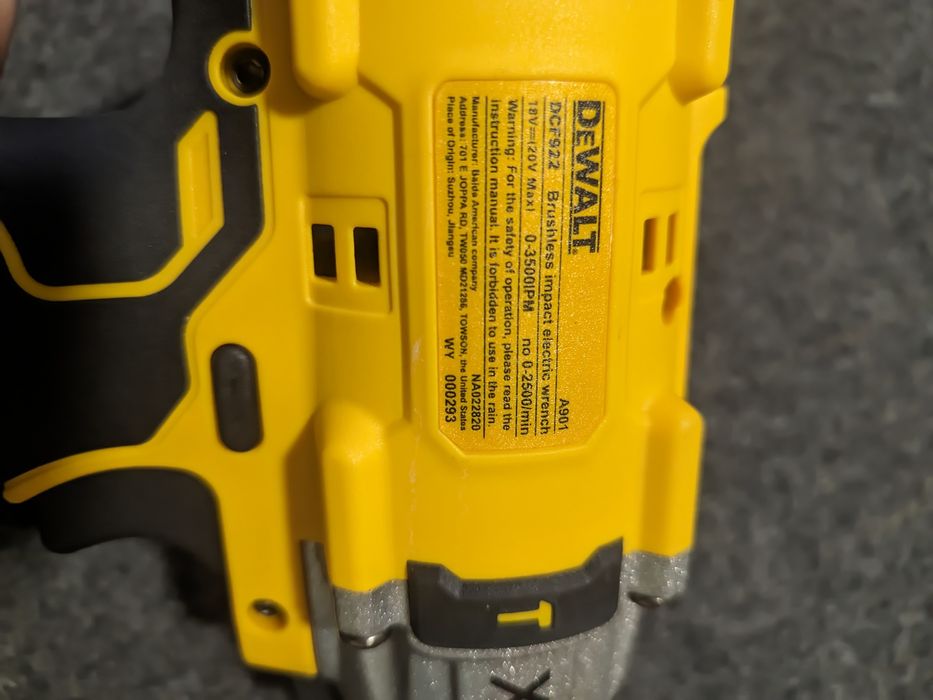 Гайковерт Dewalt DCF 922
