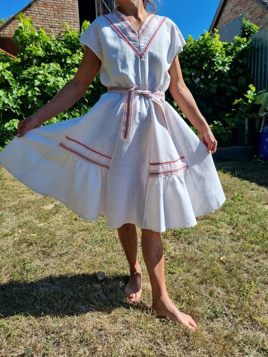 Сукня ретро  в українському національному стилі