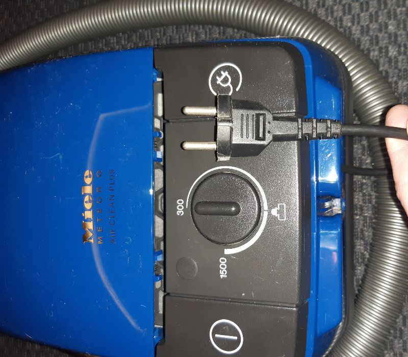 Odkurzacz miele S3 kompletny w 100% sprawny. Prywatnie. Stan wzorowy!