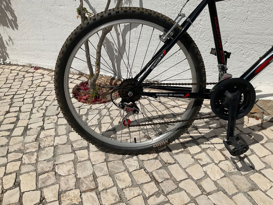 Bicicleta Montanha marca Indur 18V / Mountain bike Indur 18V COMO NOVO