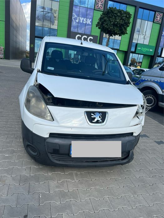 Peugeot Partner II Tepee 2010r po szkodzie