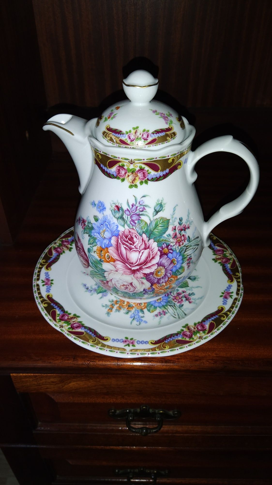 Bule e prato porcelana Limoges com selo Vizavi