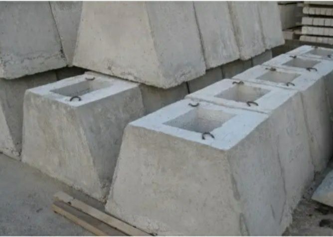 ПРОДАМ СРОЧНО ! В наличии . Плита заборная 400-8.( 120 м.п) 30 секций