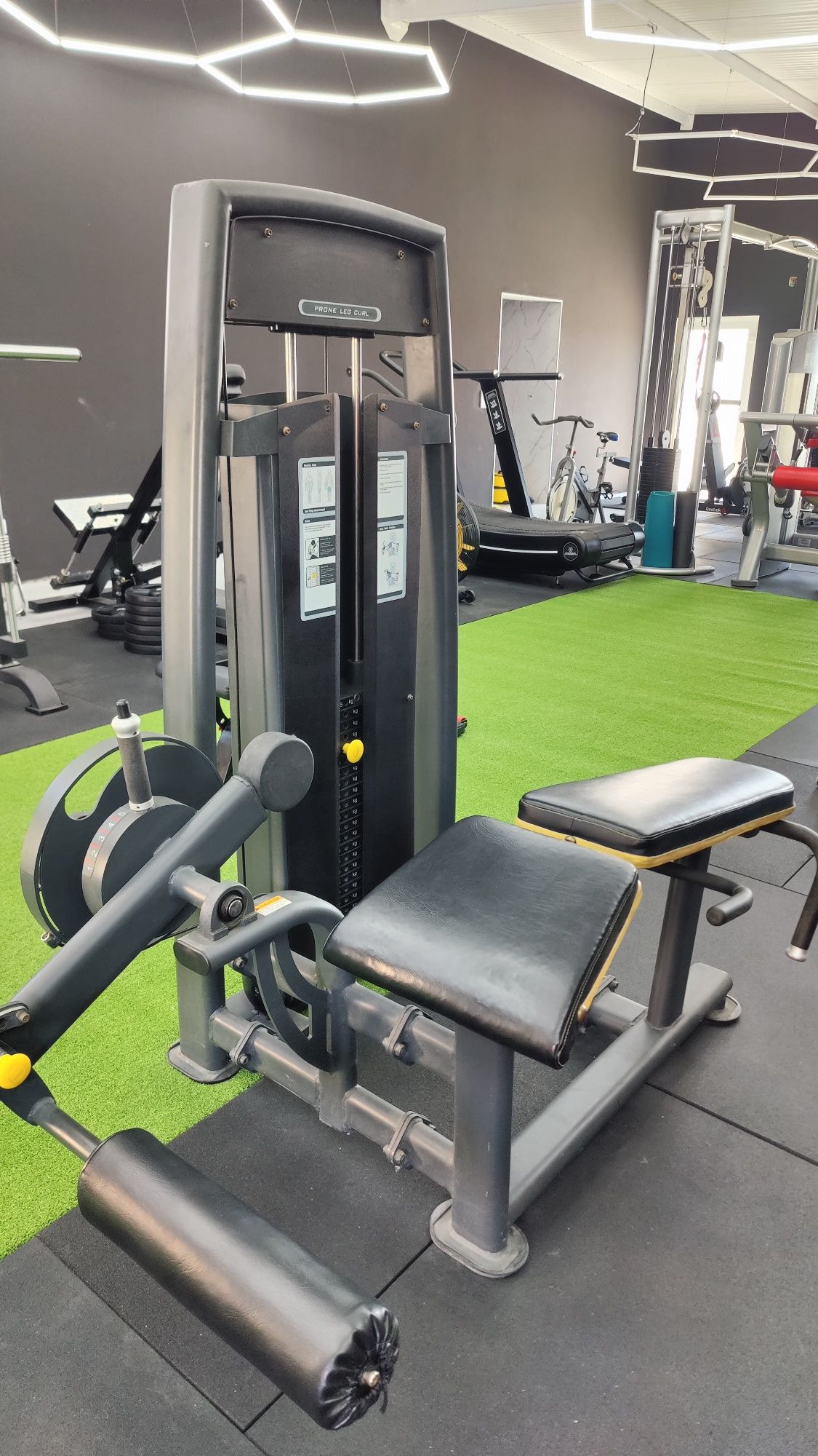 Máquina musculação Leg curl