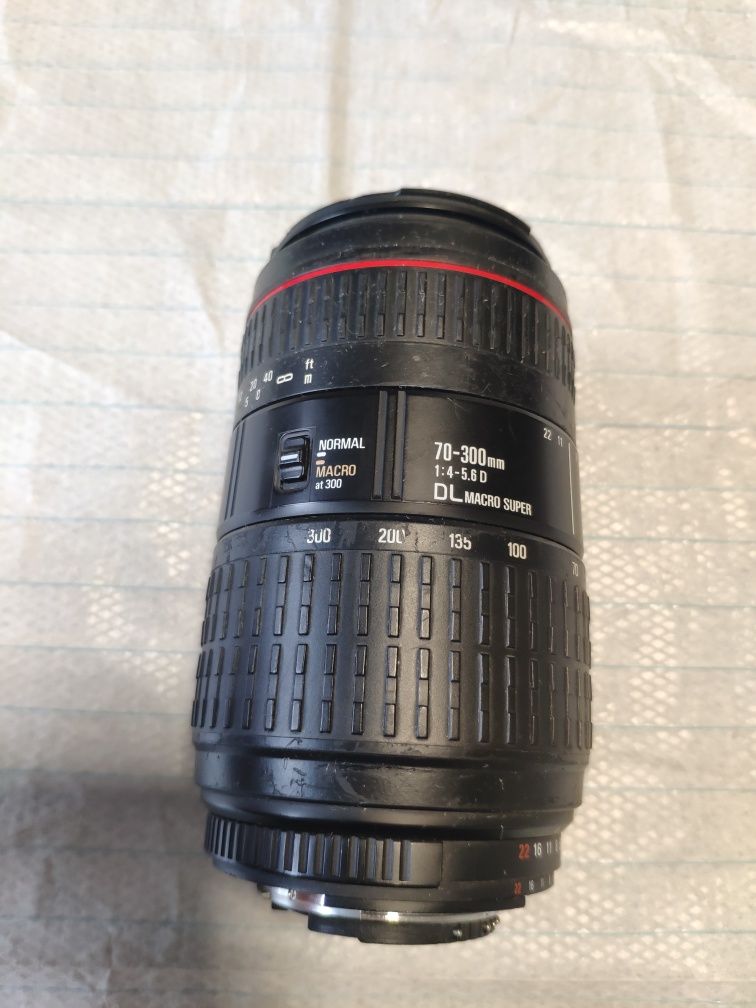 Sigma 70-300  1:4-5.6 D  DL Macro Super Obiektyw