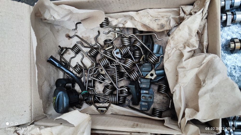 Распредвалы постели Пежо Citroen 1.4-1.6 VTI,THP EP6 бензин