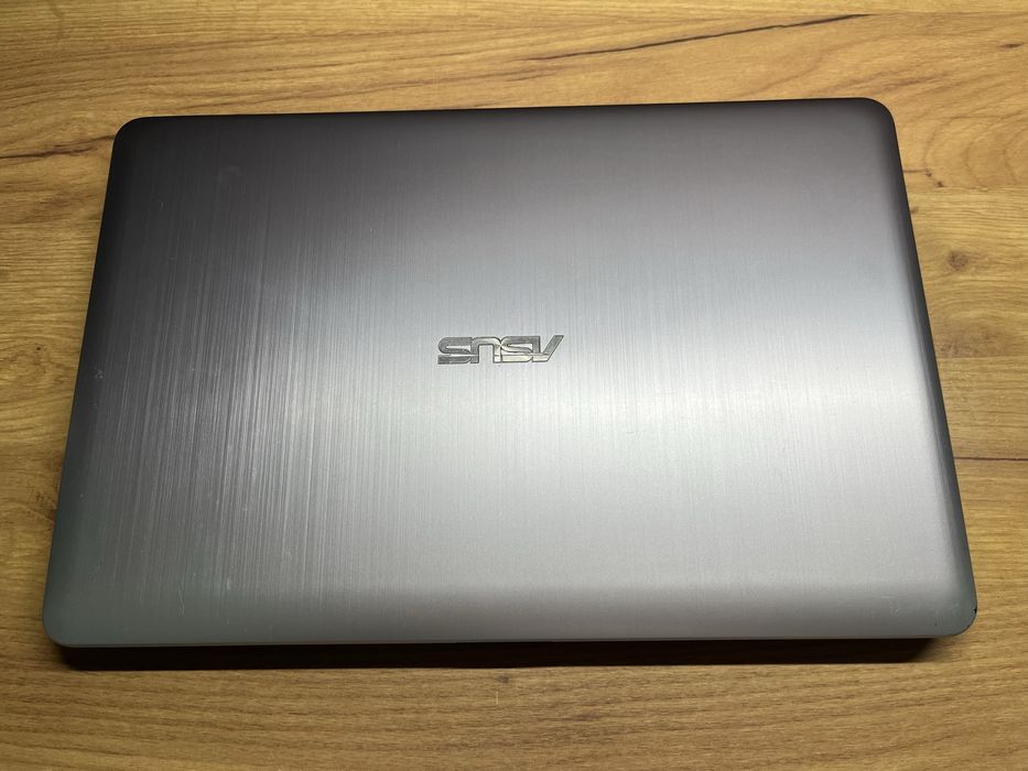 ASUS X541SC | Intel Pentium N3701 | SSD 224gb | 4 gb ОЗУ | NVIDIA 810M