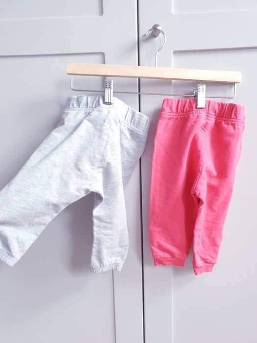 Spodnie dresowe spodenki C&A Baby Club 68 74 2 pary komplet