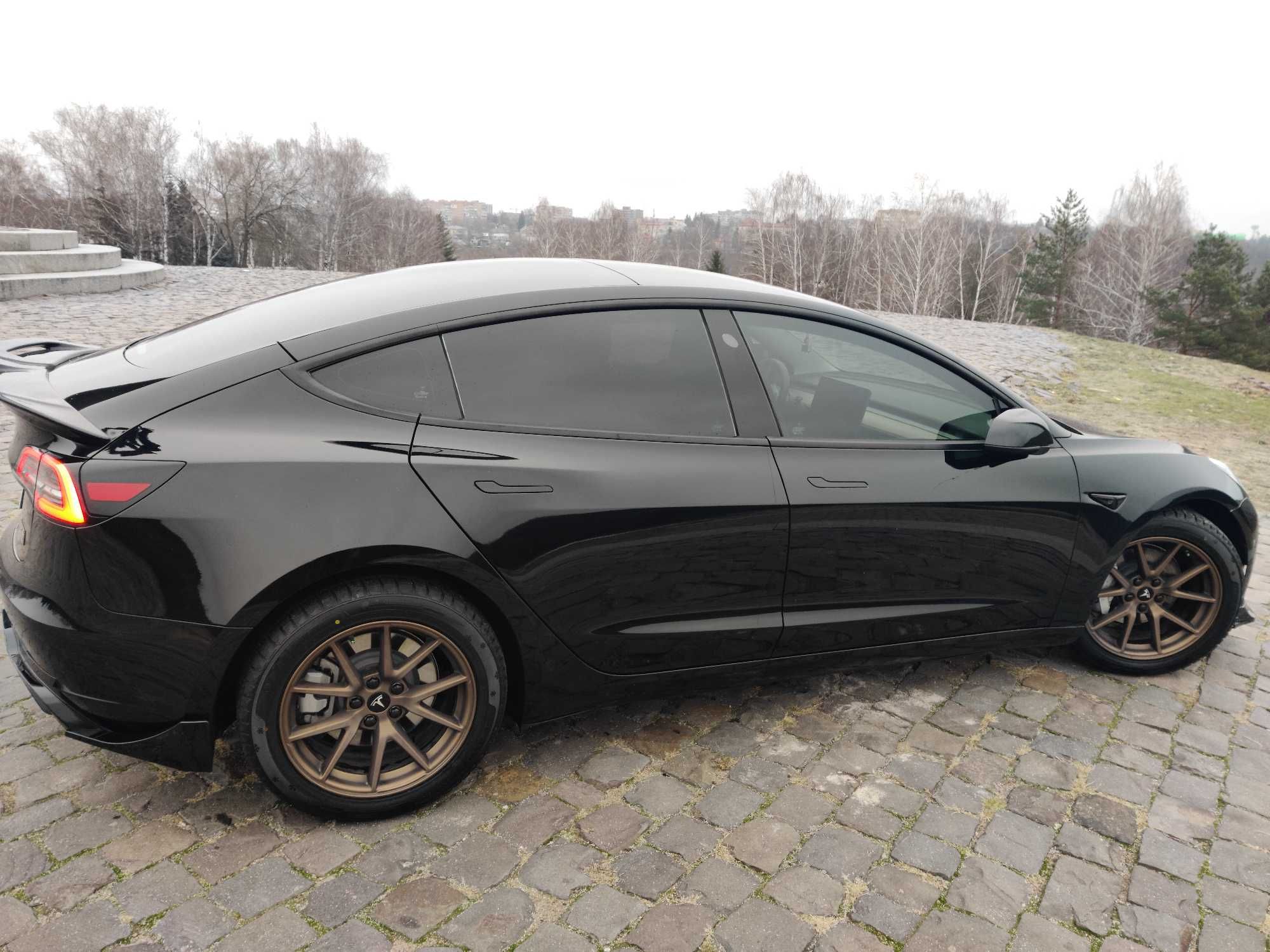 Tesla model 3 performance автопілот повний