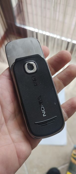 Telefon Nokia 7230 + ładowarka