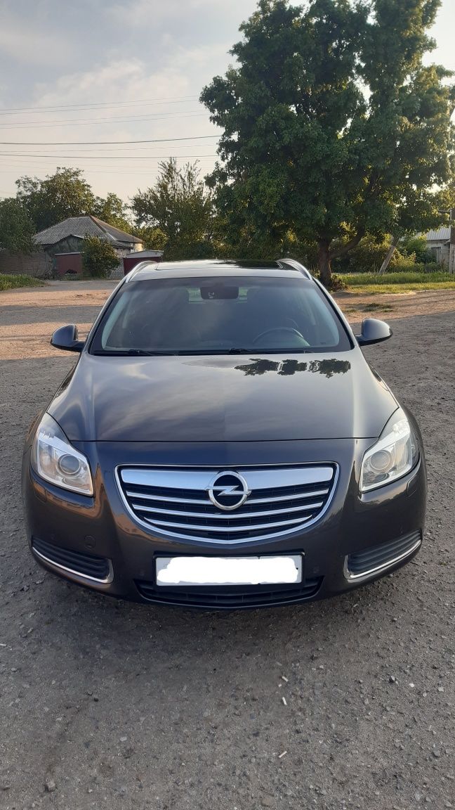 Продам автомобиль Opel Insignia