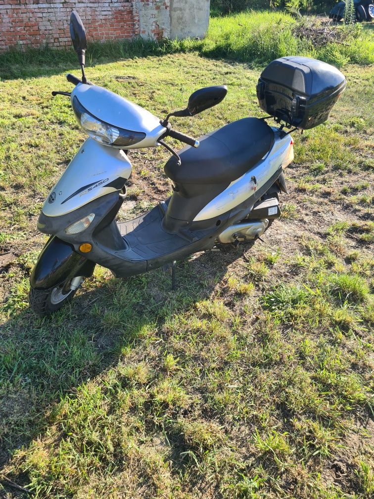 Skuter Rex Rs450 do naprawy