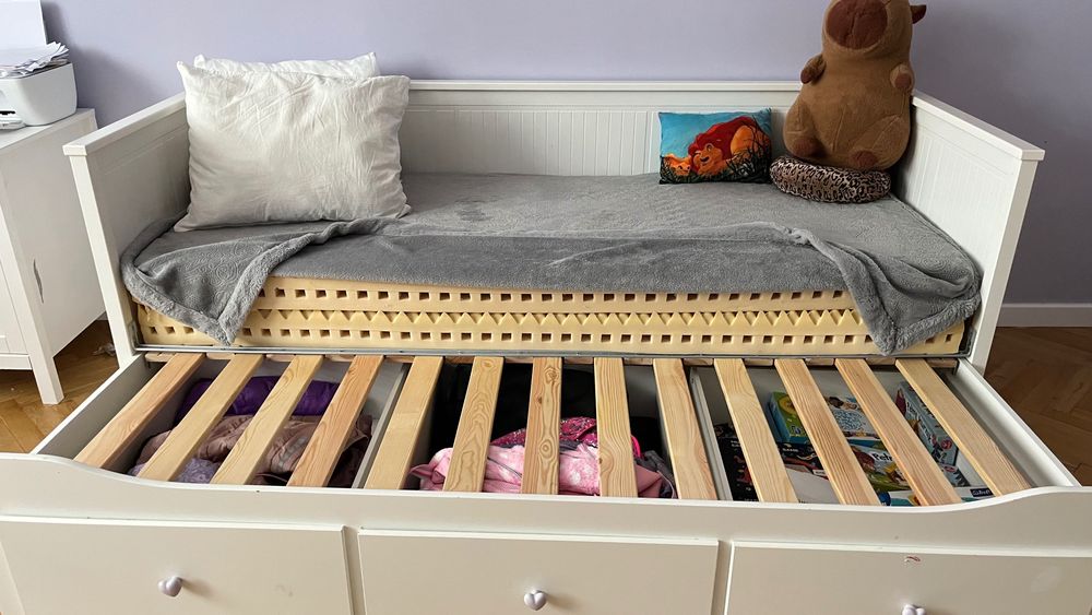 HEMNES leżanka z 3 szufladami – IKEA, rok używana, bez materacy