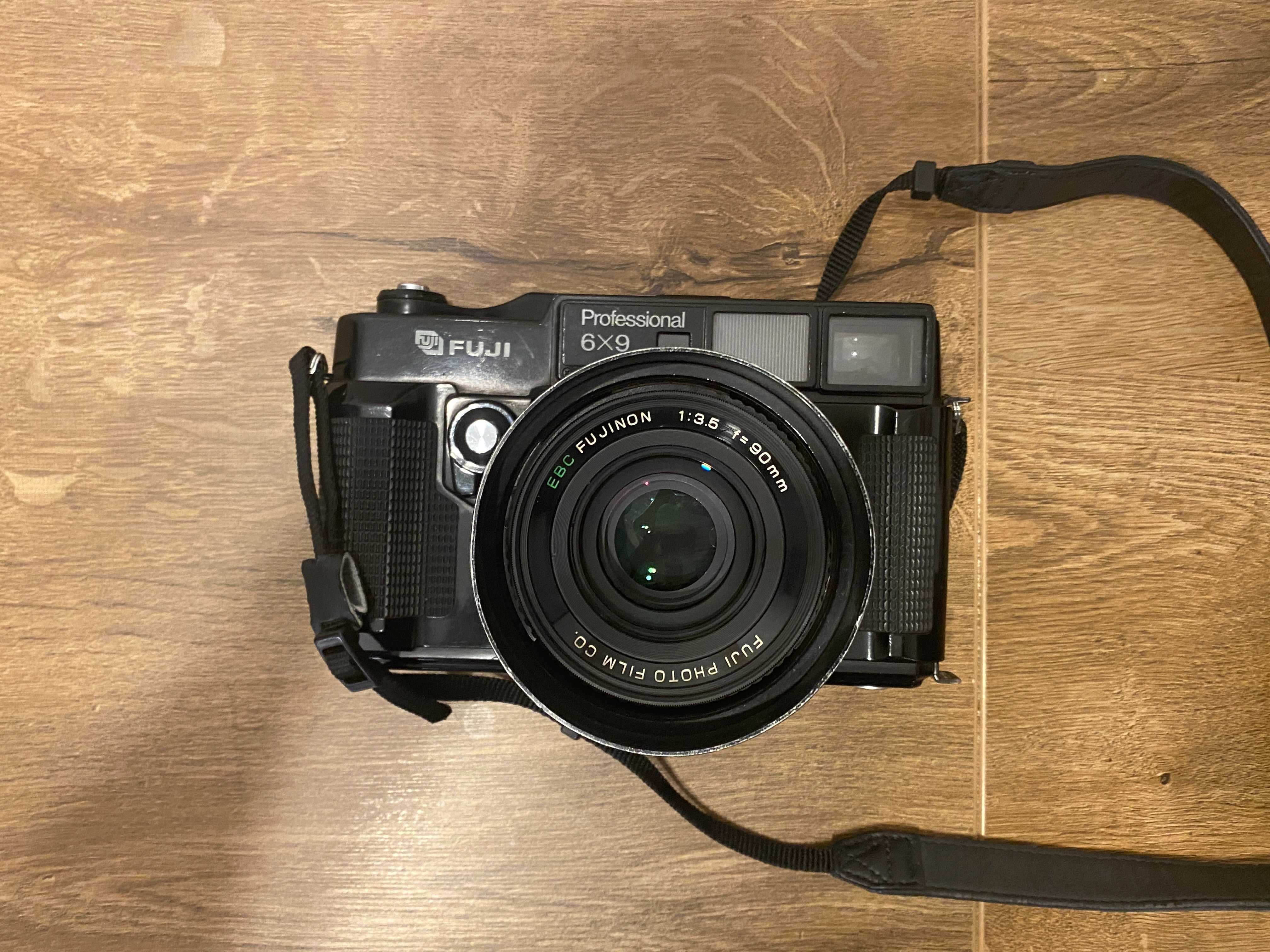 Fuji GW690 II - klasyczny, analogowy aparat, średni format 6x9