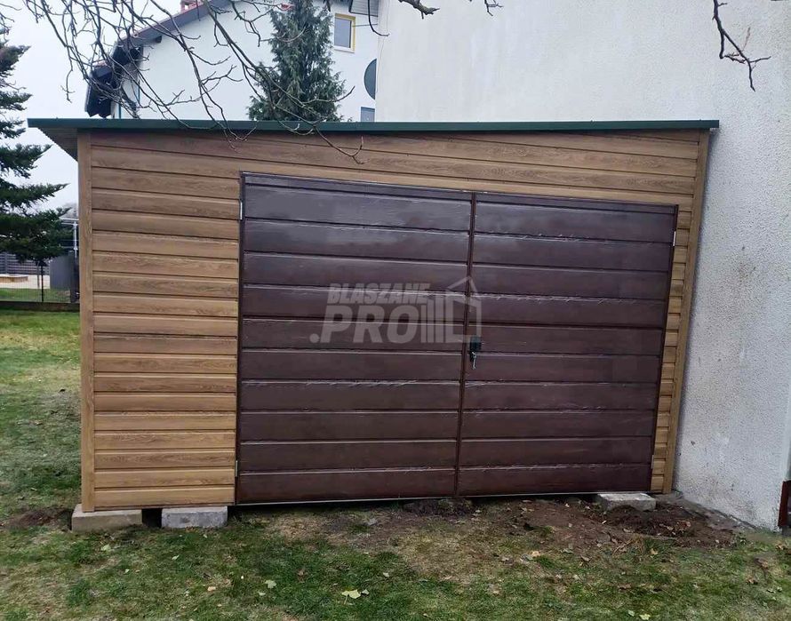 Garaż blaszany 4x7m  okno  drewnopodobny - dach spad w bok GP519