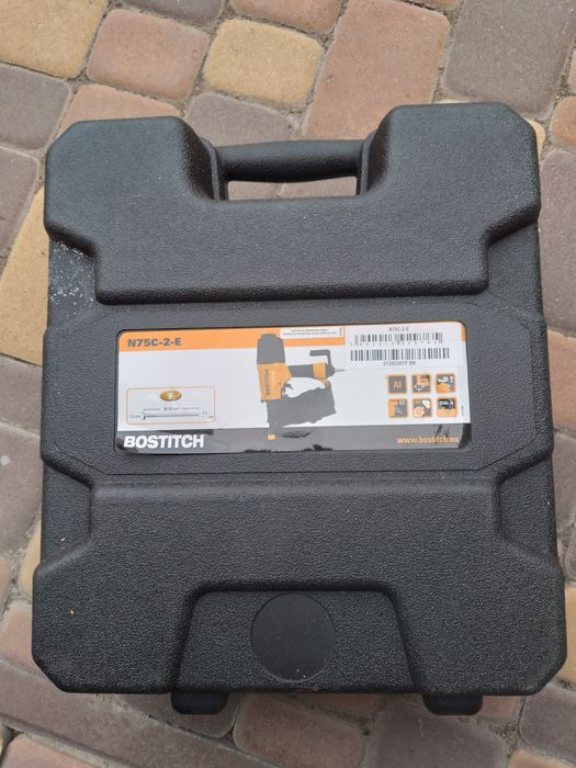 Гвоздевой пневмопистолет,  состояние новый не разу не исполь