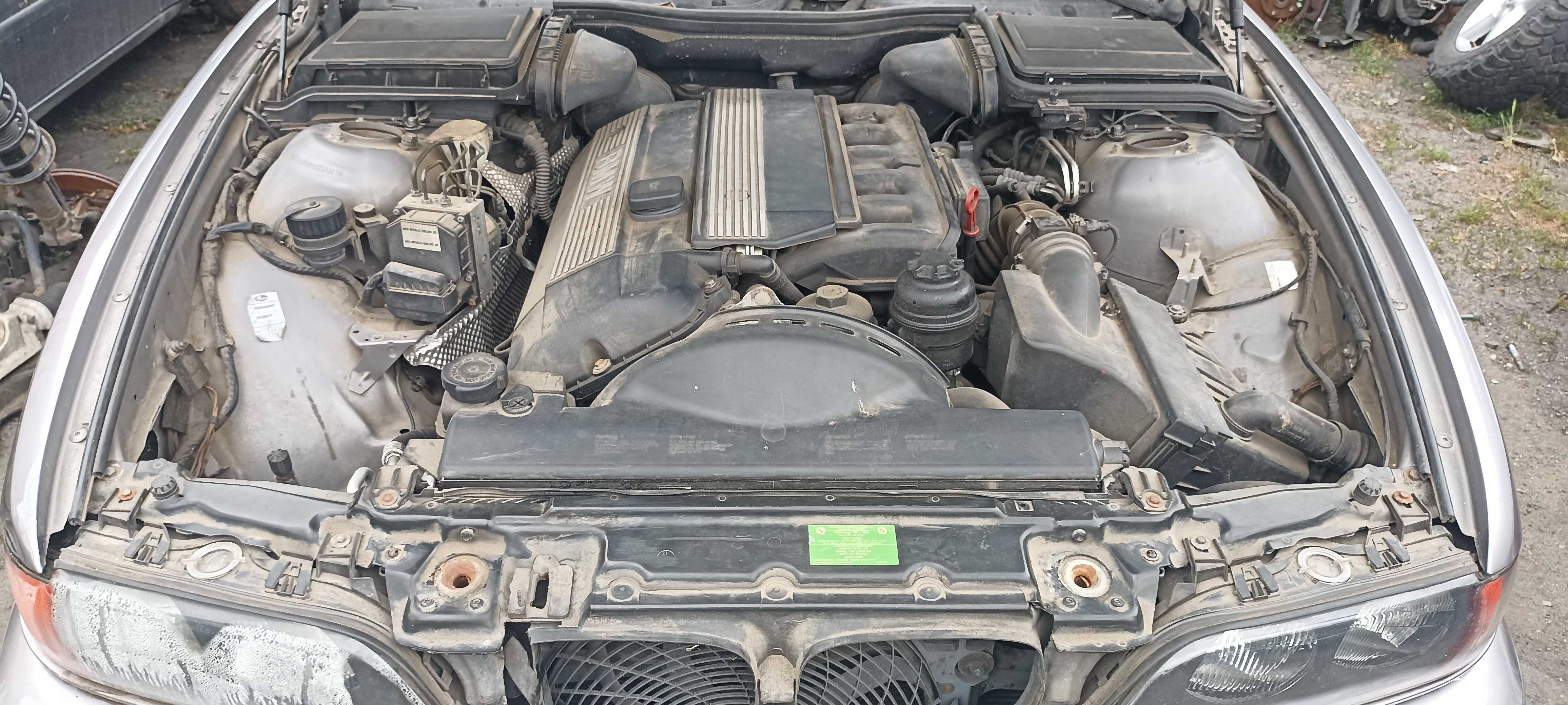 BMW E39 5   2.3  2.5 M52 B25 lak 339/7  TOURING  samochód na części