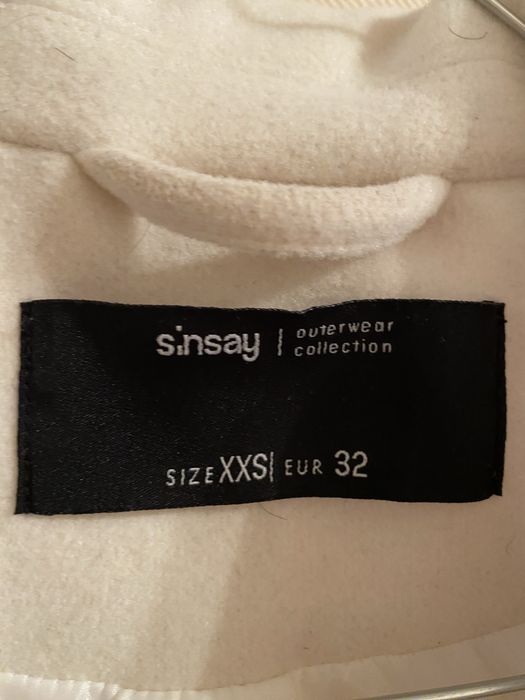 Пальто молочне xxs Sinsay