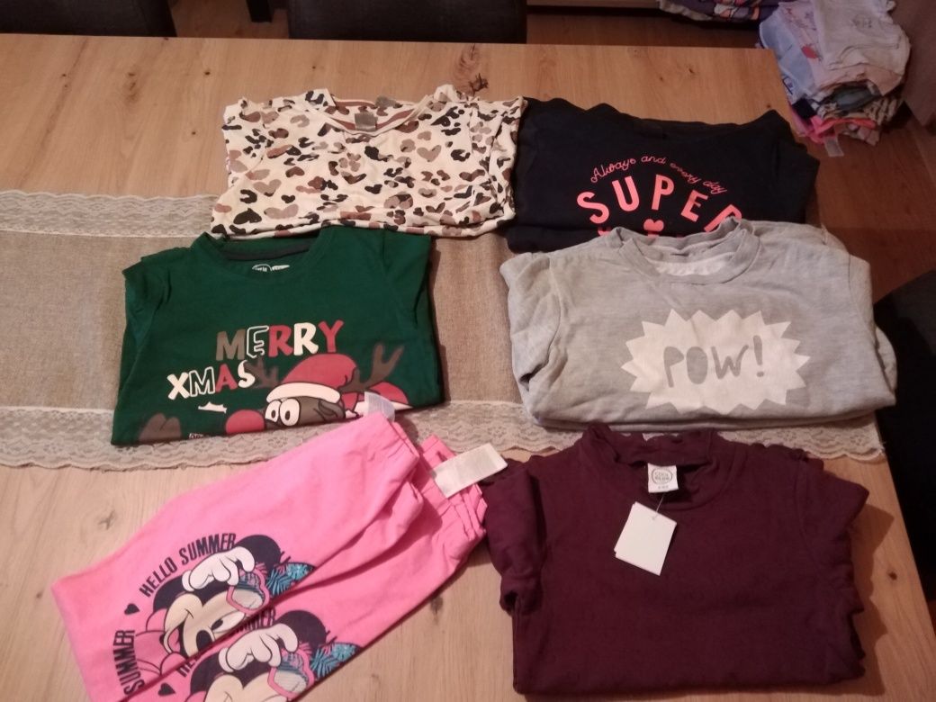 Paka ubrań dla bliźniaczek sukienki koszulki bluzki bluzy 30 szt.