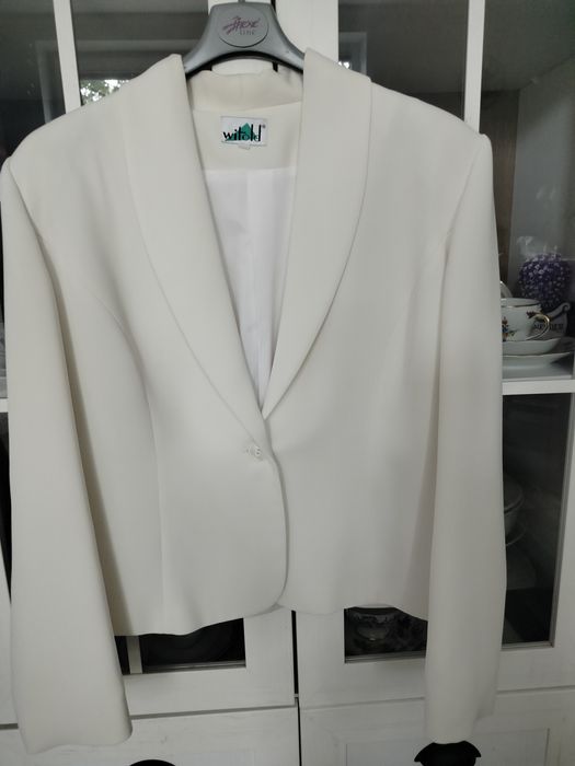 Kremowy garnitur- żakiet r.44 spódnica r.46